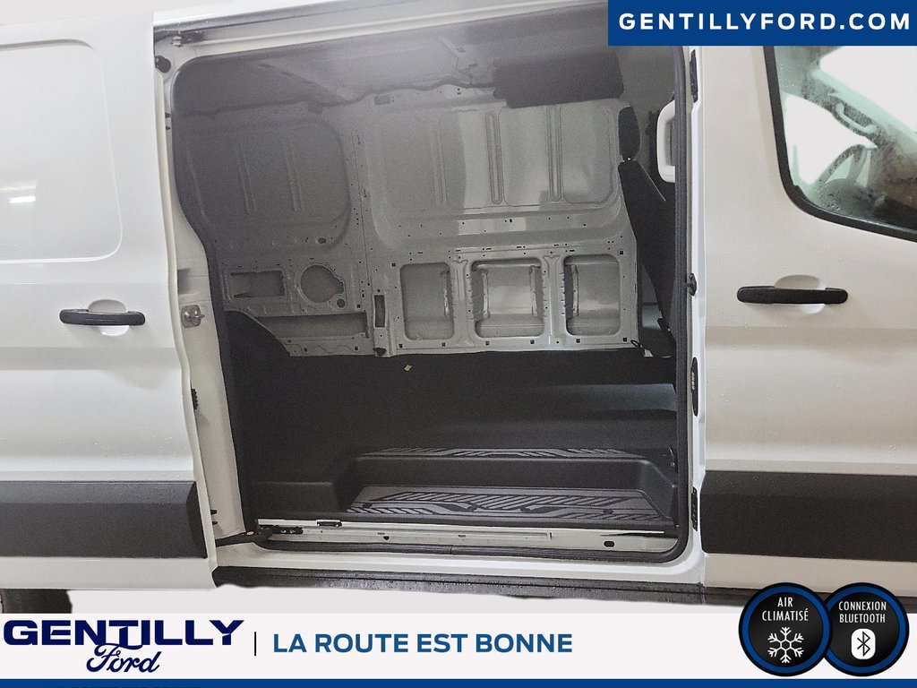 Ford Transit Cargo Van  2025 à Bécancour (Secteur Gentilly), Québec - 4 - w1024h768px