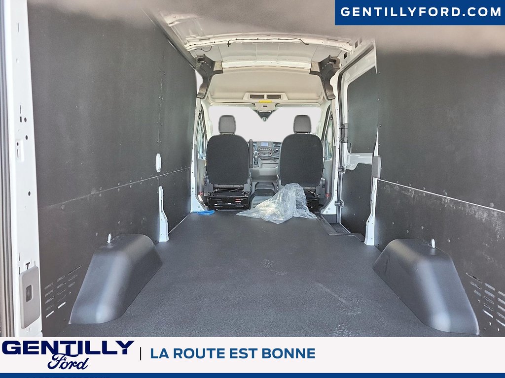 Ford Transit Cargo Van  2025 à Bécancour (Secteur Gentilly), Québec - 10 - w1024h768px