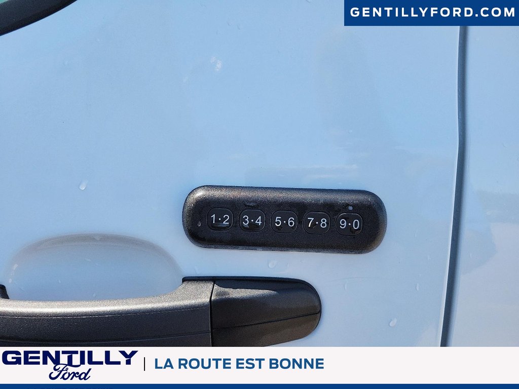Ford Transit Cargo Van  2025 à Bécancour (Secteur Gentilly), Québec - 7 - w1024h768px