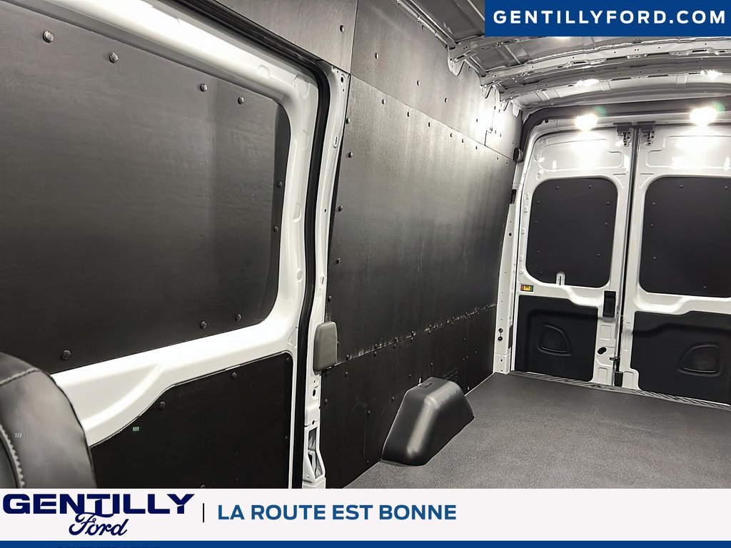 2025 Ford Transit Cargo Van in Bécancour (Gentilly Sector), Quebec - 16 - w1024h768px