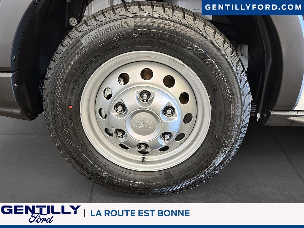 2025 Ford Transit Cargo Van in Bécancour (Gentilly Sector), Quebec - 6 - w1024h768px