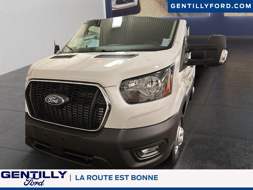 2025 Ford Transit Cargo Van in Bécancour (Gentilly Sector), Quebec - 1 - w1024h768px