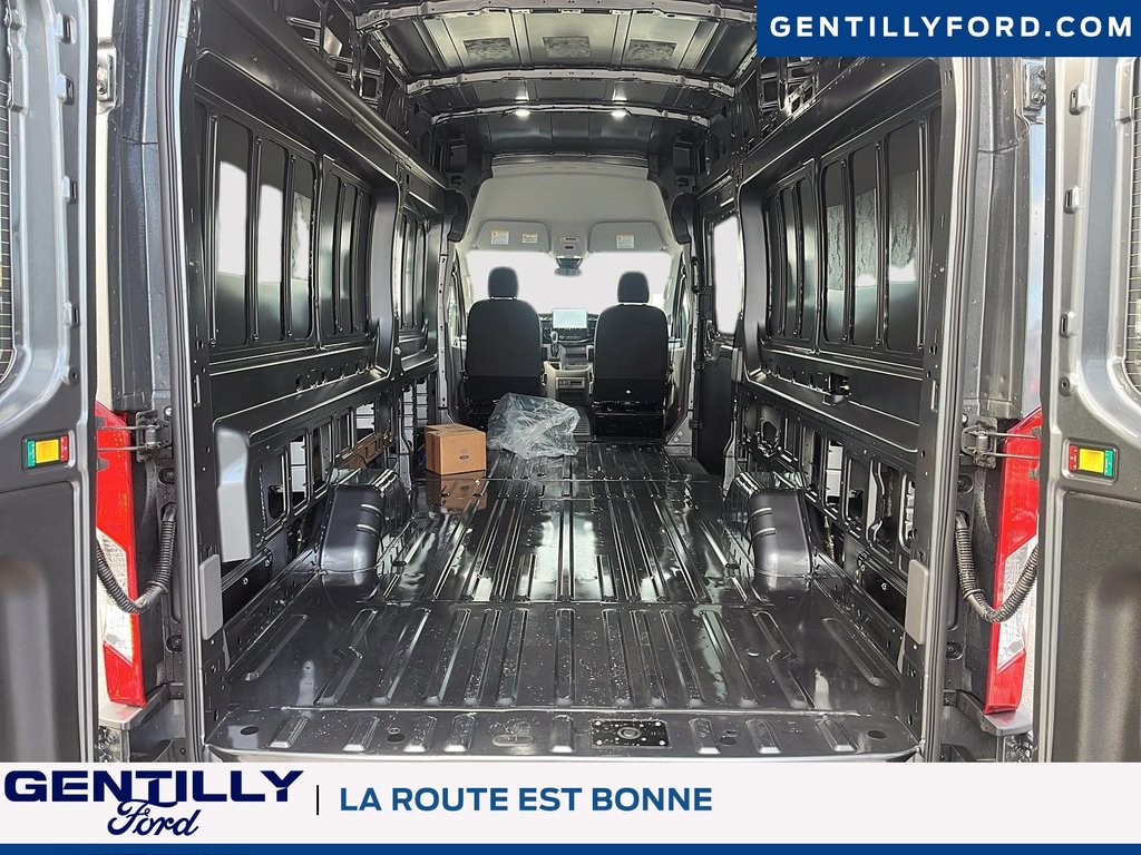 Ford Transit Cargo Van  2025 à Bécancour (Secteur Gentilly), Québec - 14 - w1024h768px