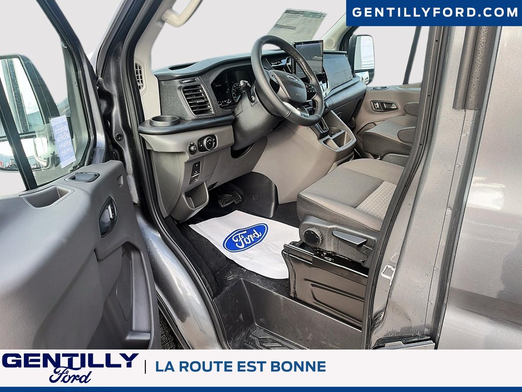 Ford Transit Cargo Van  2025 à Bécancour (Secteur Gentilly), Québec - 9 - w1024h768px
