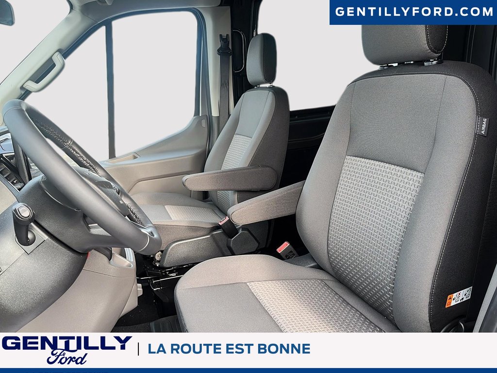Ford Transit Cargo Van  2025 à Bécancour (Secteur Gentilly), Québec - 7 - w1024h768px
