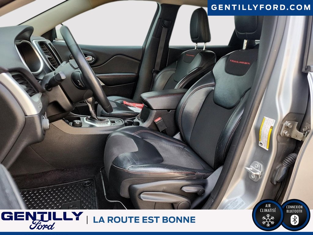 2017 Jeep Cherokee Trailhawk in Bécancour (Gentilly Sector), Quebec - 8 - w1024h768px