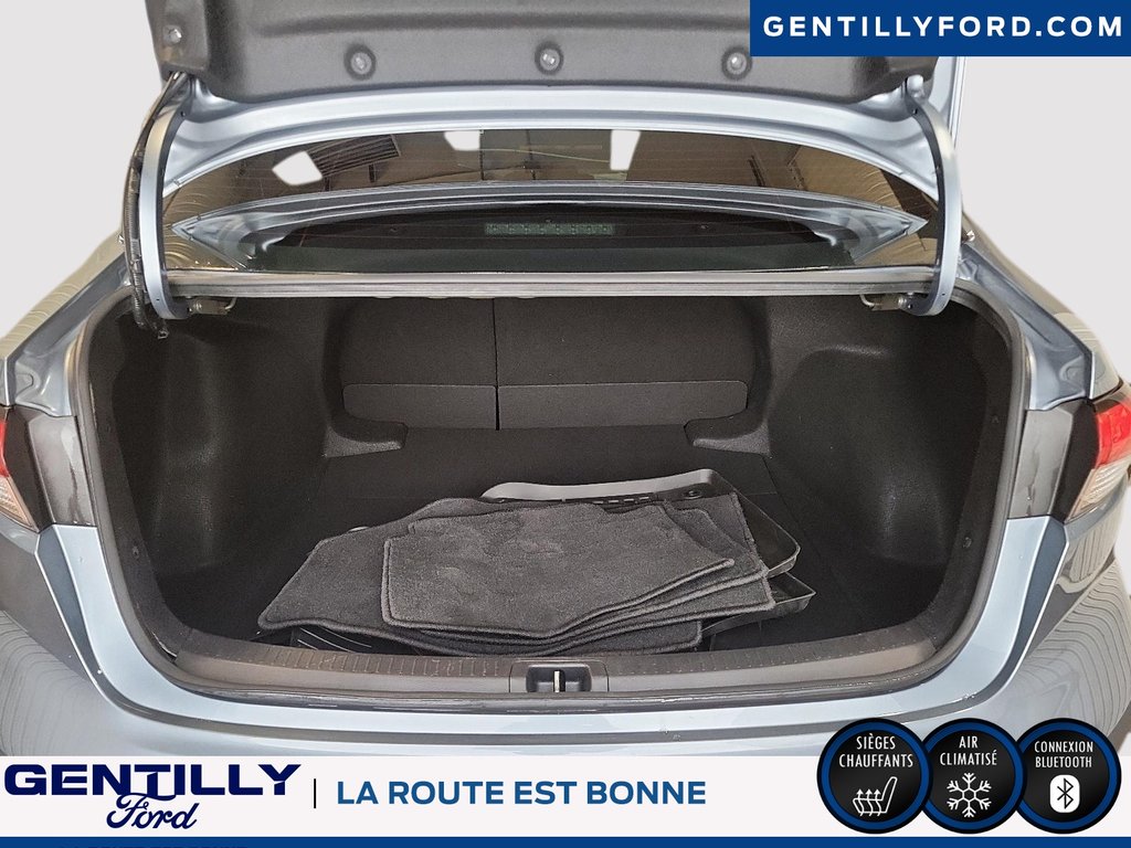 2021 Toyota Corolla in Bécancour (Gentilly Sector), Quebec - 6 - w1024h768px