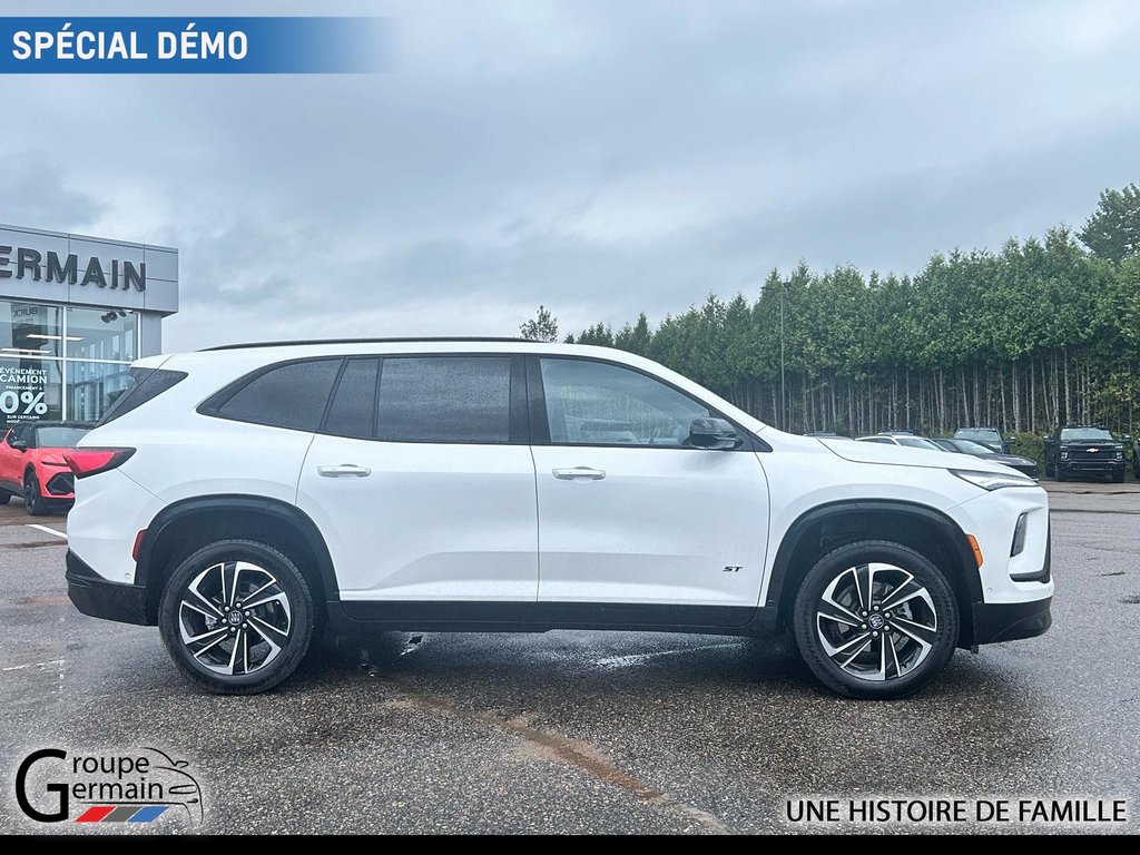 2025 Buick Enclave à St-Raymond, Québec - 2 - w1024h768px