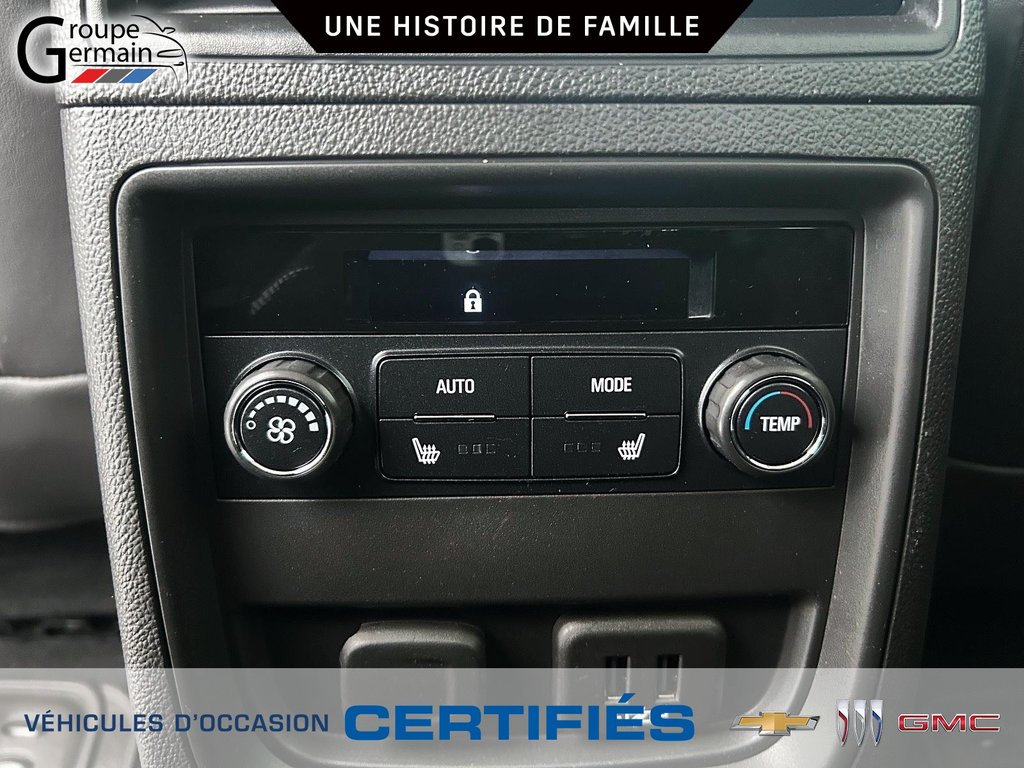 2020 Buick Envision Essence AWD in St-Raymond, Quebec - 27 - w1024h768px