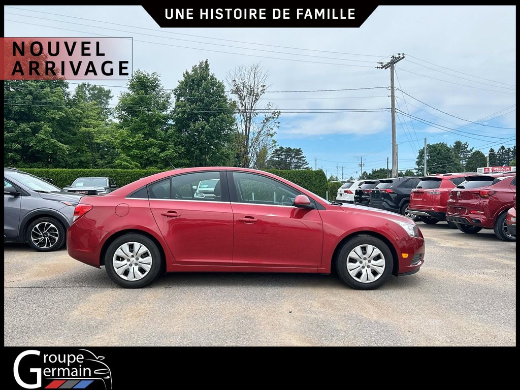 2013 Chevrolet Cruze in St-Raymond, Quebec - 2 - w1024h768px