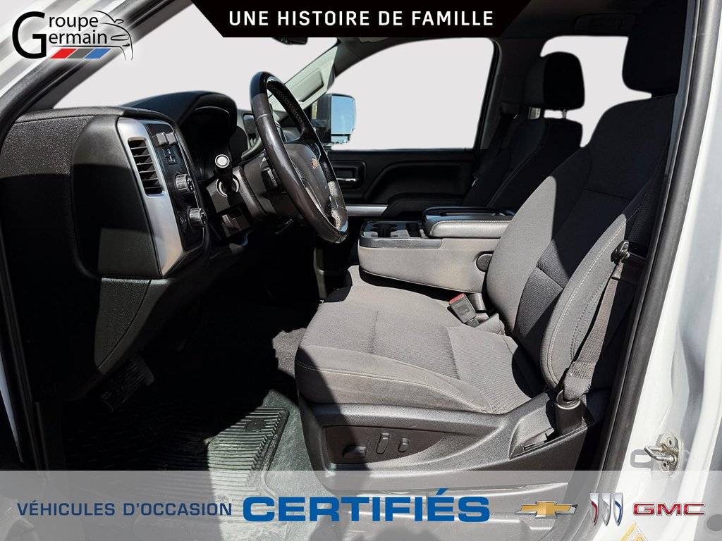 2019 Chevrolet Silverado 1500 in St-Raymond, Quebec - 13 - w1024h768px