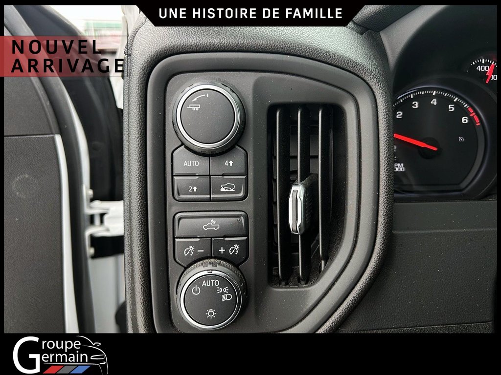 2021 Chevrolet Silverado 1500 in St-Raymond, Quebec - 11 - w1024h768px