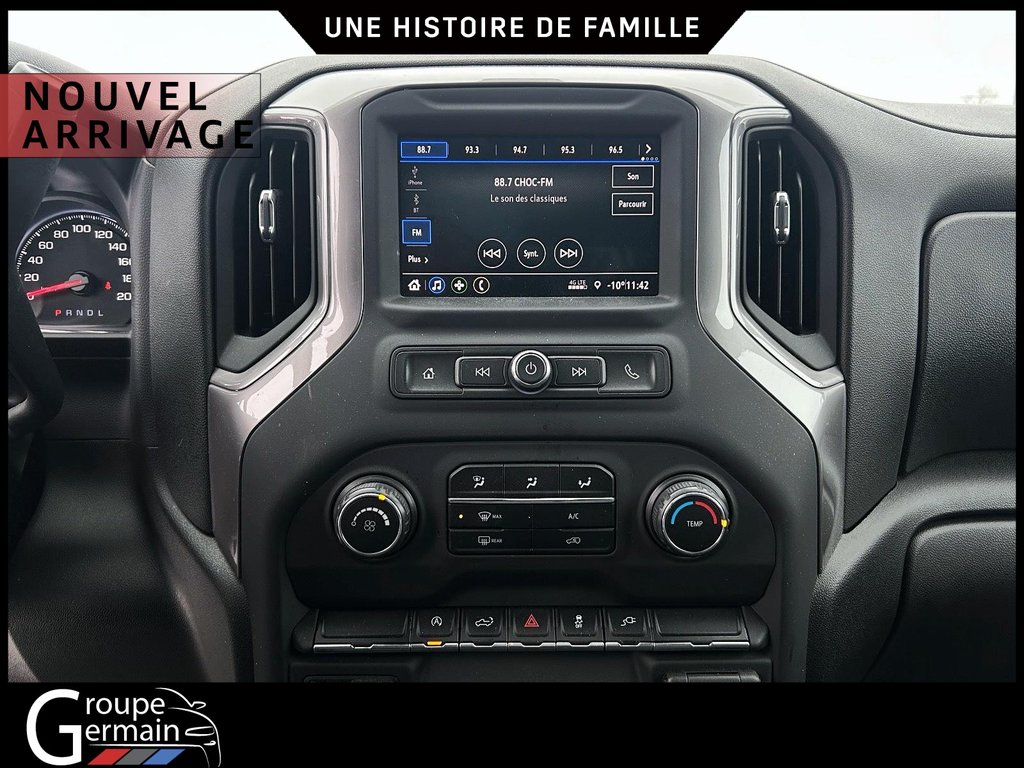 2021 Chevrolet Silverado 1500 in St-Raymond, Quebec - 14 - w1024h768px