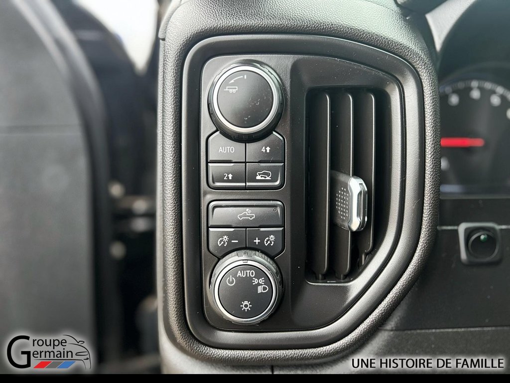 2021 Chevrolet Silverado 1500 à St-Raymond, Québec - 13 - w1024h768px