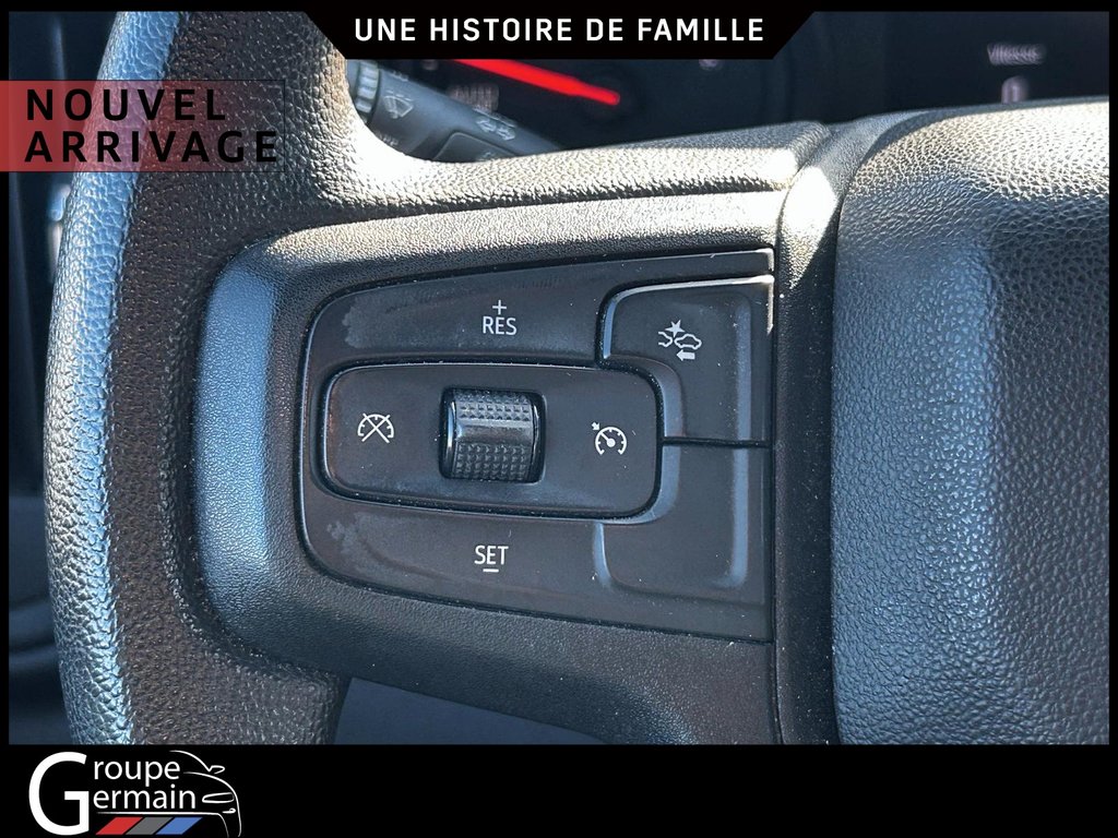 2022 Chevrolet Silverado 1500 in St-Raymond, Quebec - 18 - w1024h768px