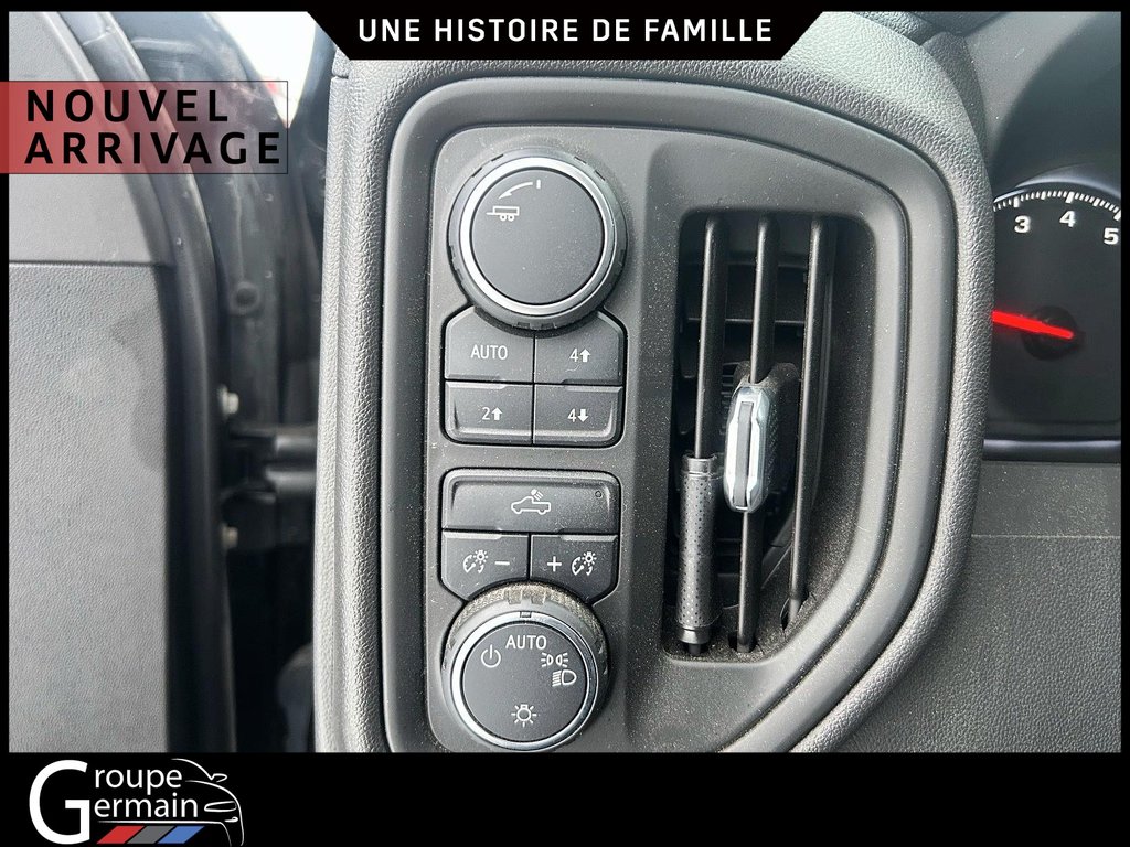 2022 Chevrolet Silverado 1500 in St-Raymond, Quebec - 12 - w1024h768px