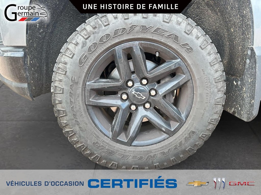 2022 Chevrolet Silverado 1500 à St-Raymond, Québec - 10 - w1024h768px