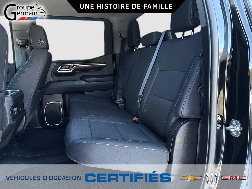 2022 Chevrolet Silverado 1500 in St-Raymond, Quebec - 14 - w1024h768px