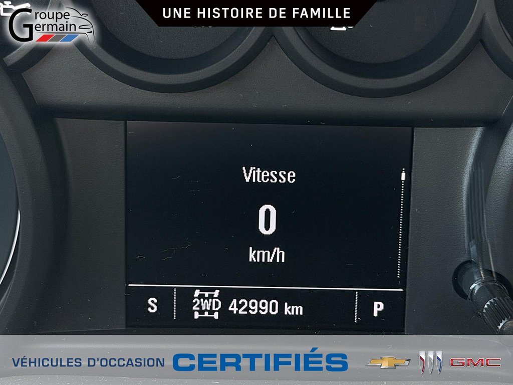 2024 Chevrolet Silverado 1500 in St-Raymond, Quebec - 21 - w1024h768px