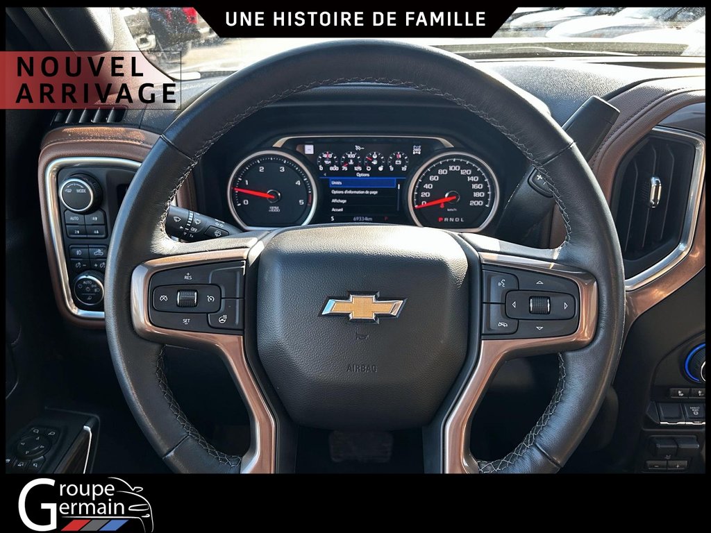 2022 Chevrolet Silverado 2500 in St-Raymond, Quebec - 18 - w1024h768px