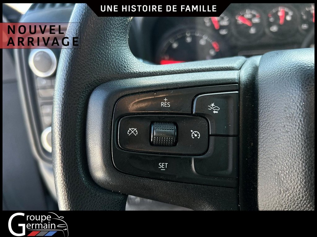 2024 Chevrolet Silverado 2500 in St-Raymond, Quebec - 14 - w1024h768px