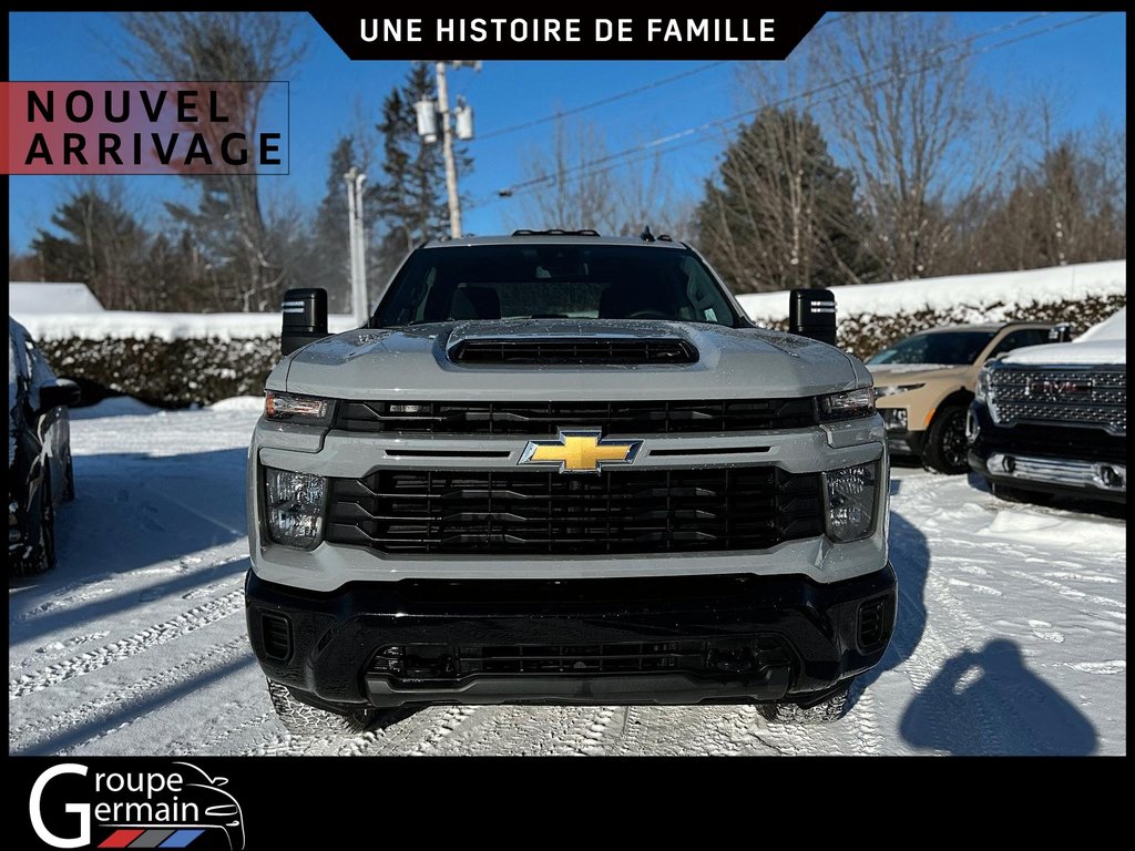 2024 Chevrolet Silverado 2500 in St-Raymond, Quebec - 5 - w1024h768px