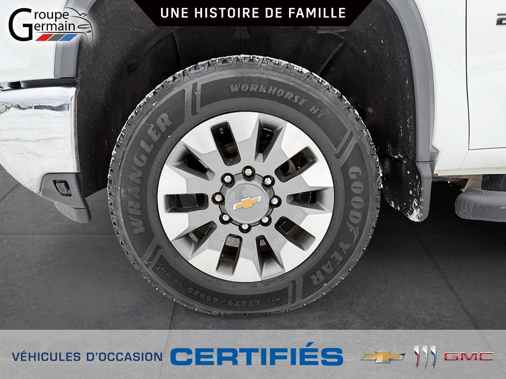 2024 Chevrolet Silverado 2500 in St-Raymond, Quebec - 10 - w1024h768px