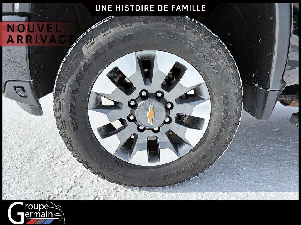 2025 Chevrolet Silverado 2500 in St-Raymond, Quebec - 11 - w1024h768px