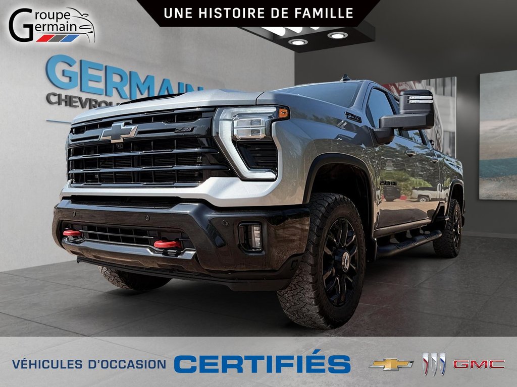 2025 Chevrolet Silverado 2500 in St-Raymond, Quebec - 8 - w1024h768px