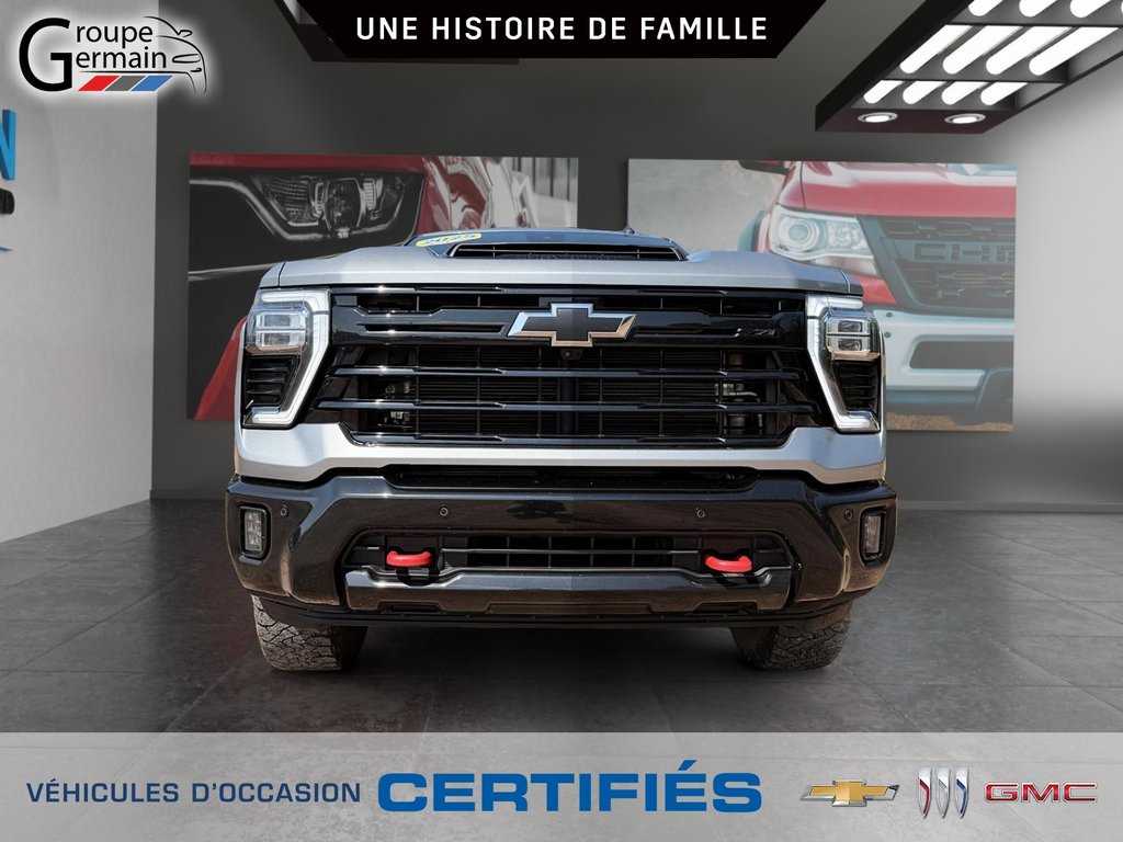 2025 Chevrolet Silverado 2500 in St-Raymond, Quebec - 9 - w1024h768px