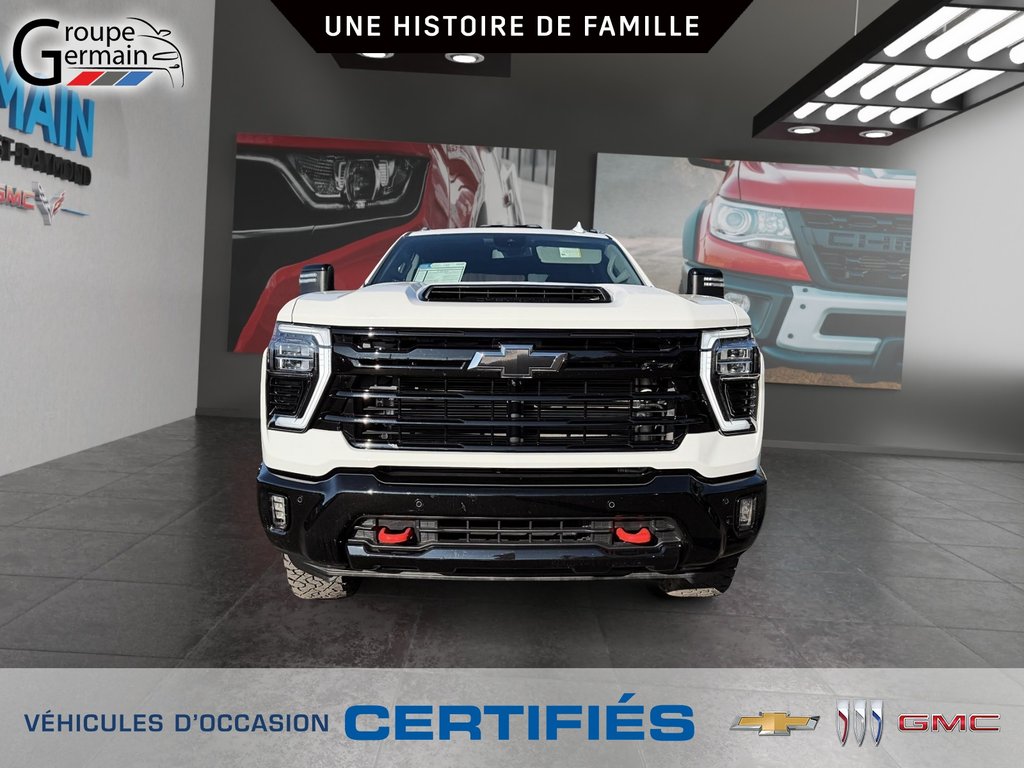 2026 Chevrolet Silverado 2500 in St-Raymond, Quebec - 11 - w1024h768px
