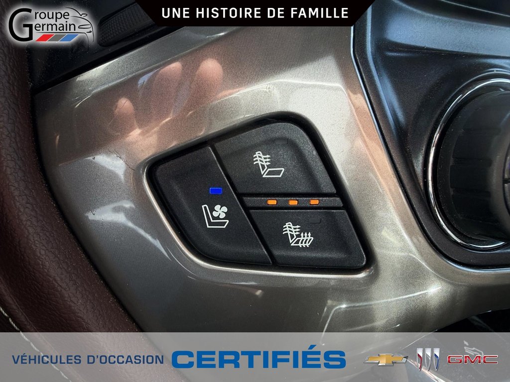 2017 Chevrolet Silverado 3500 in St-Raymond, Quebec - 31 - w1024h768px