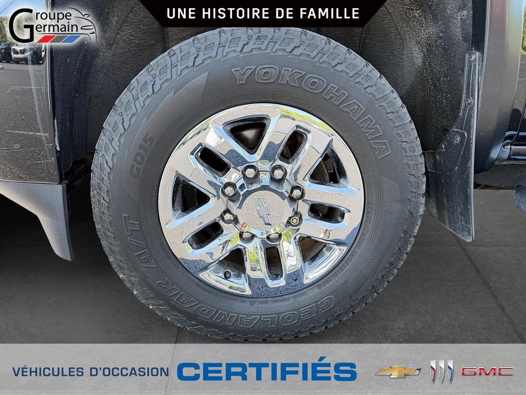 2017 Chevrolet Silverado 3500 in St-Raymond, Quebec - 9 - w1024h768px