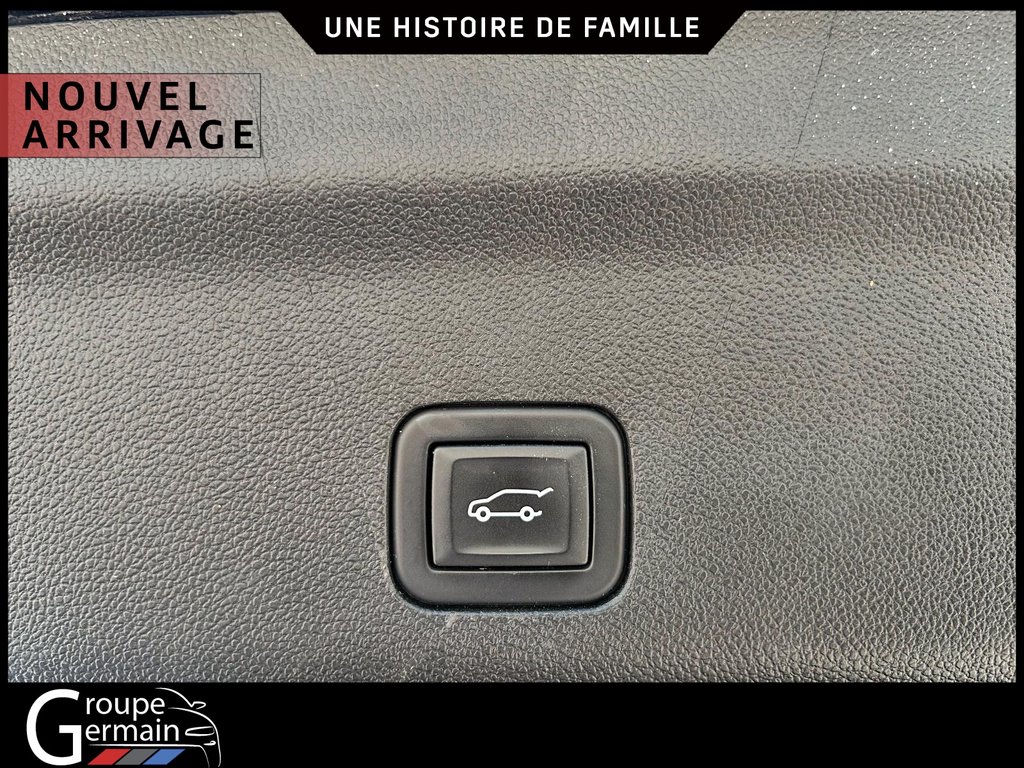 2023 Chevrolet Suburban à St-Raymond, Québec - 25 - w1024h768px