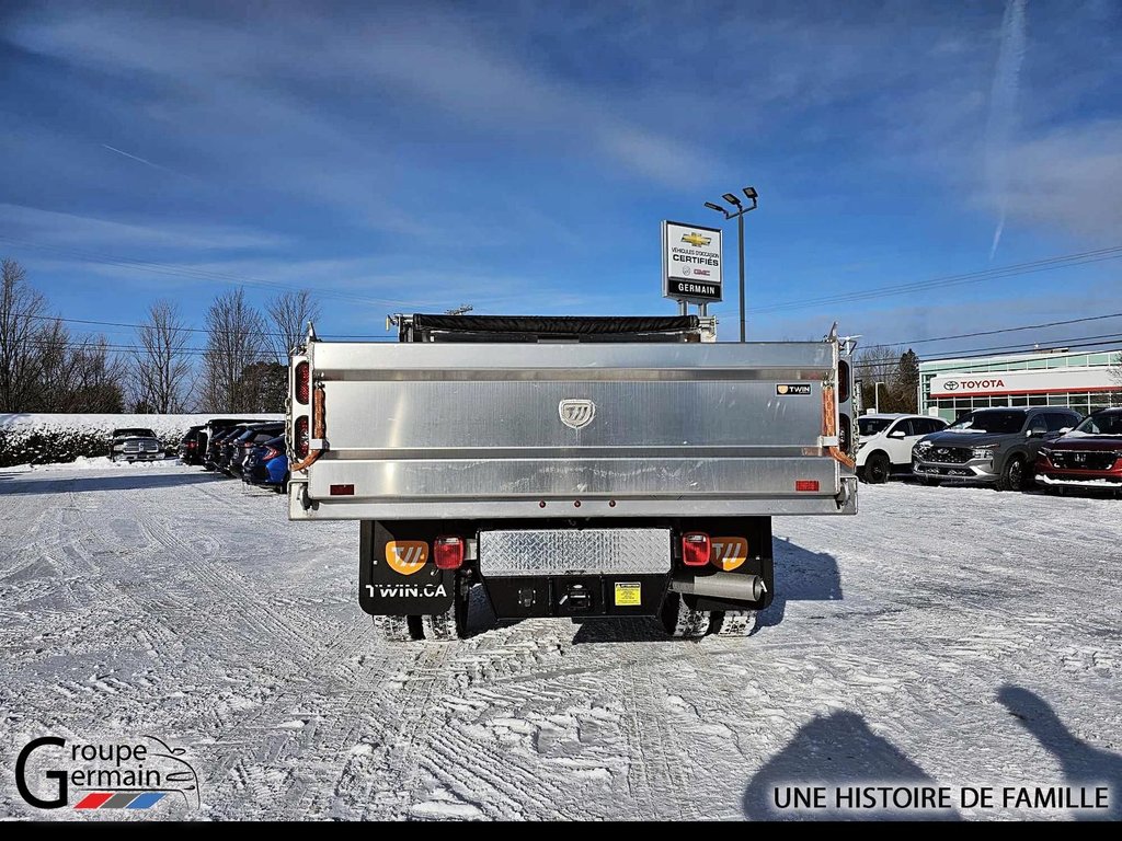 2024 GMC Sierra 3500 in St-Raymond, Quebec - 4 - w1024h768px