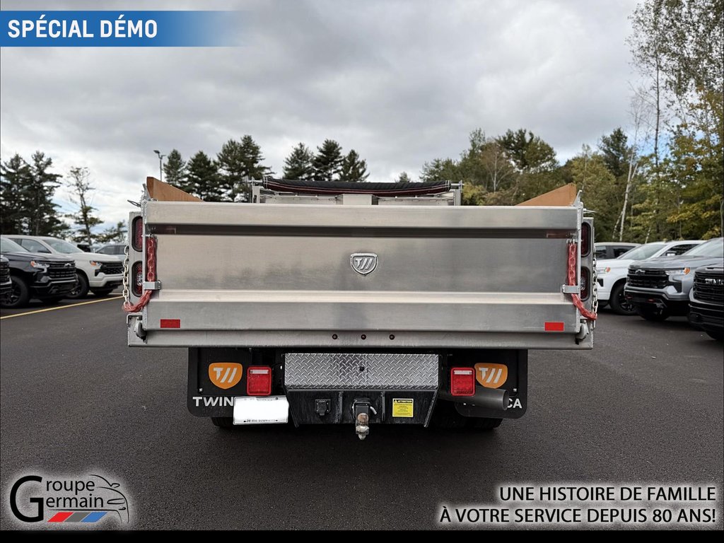 2026 GMC Sierra 3500 in St-Raymond, Quebec - 4 - w1024h768px