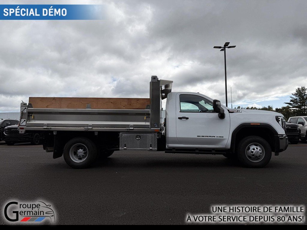 2026 GMC Sierra 3500 in St-Raymond, Quebec - 2 - w1024h768px
