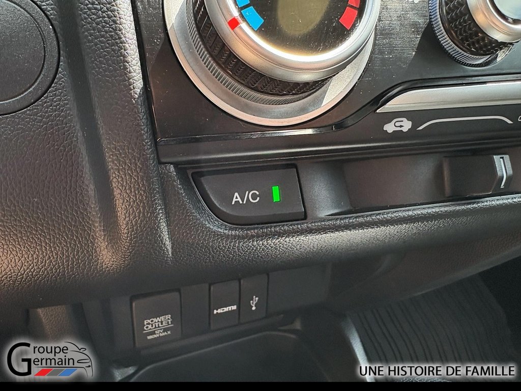2015 Honda Fit in St-Raymond, Quebec - 25 - w1024h768px