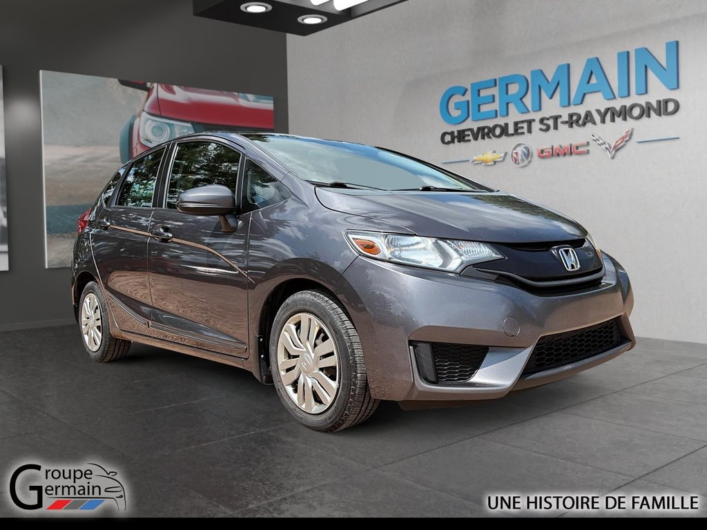 2015 Honda Fit in St-Raymond, Quebec - 1 - w1024h768px