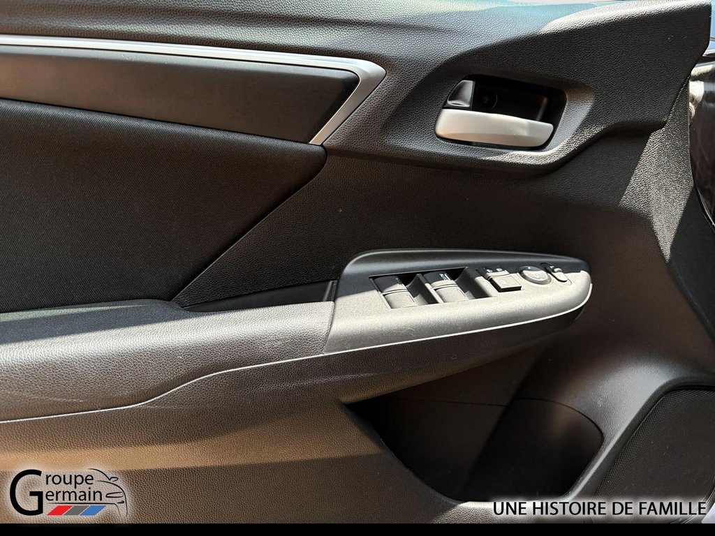2015 Honda Fit in St-Raymond, Quebec - 12 - w1024h768px