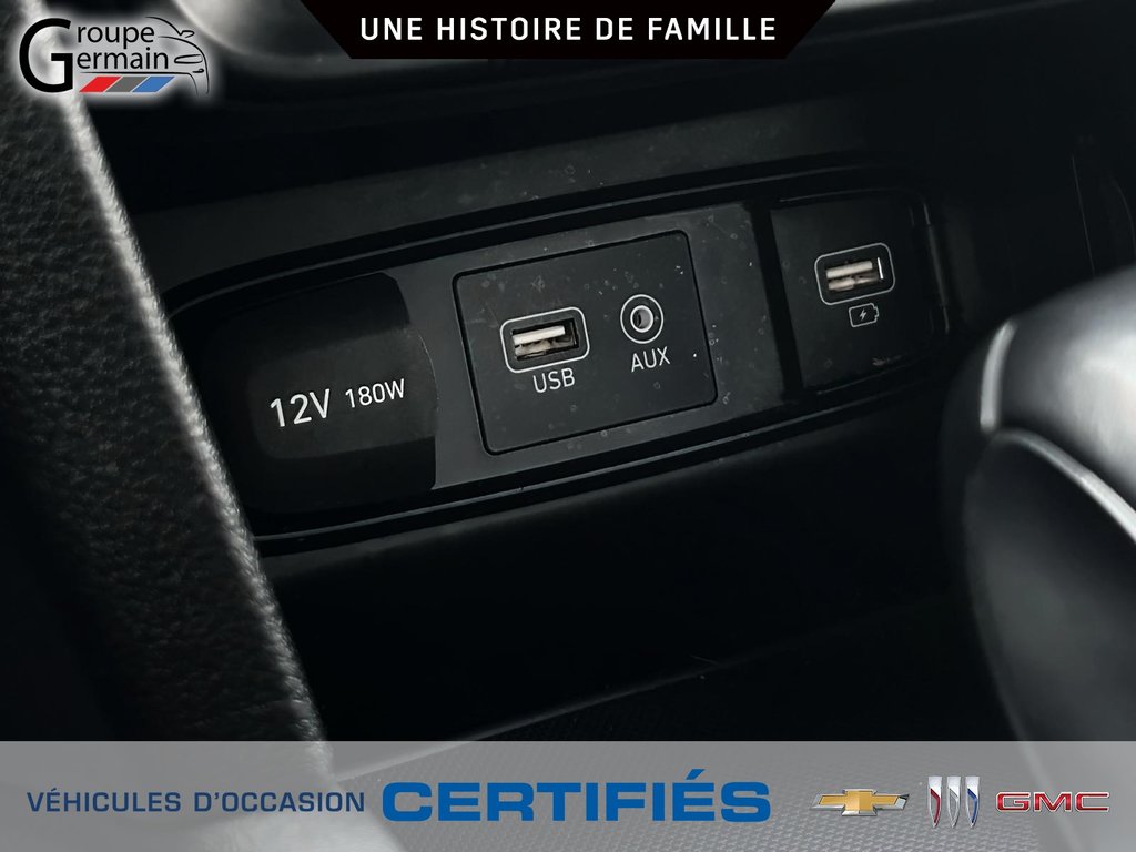 2020 Hyundai Santa Fe in St-Raymond, Quebec - 23 - w1024h768px