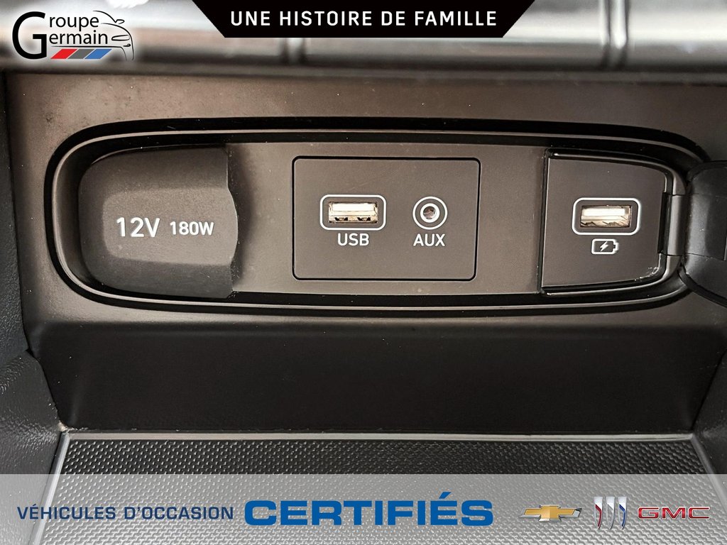 2020 Hyundai Santa Fe in St-Raymond, Quebec - 29 - w1024h768px