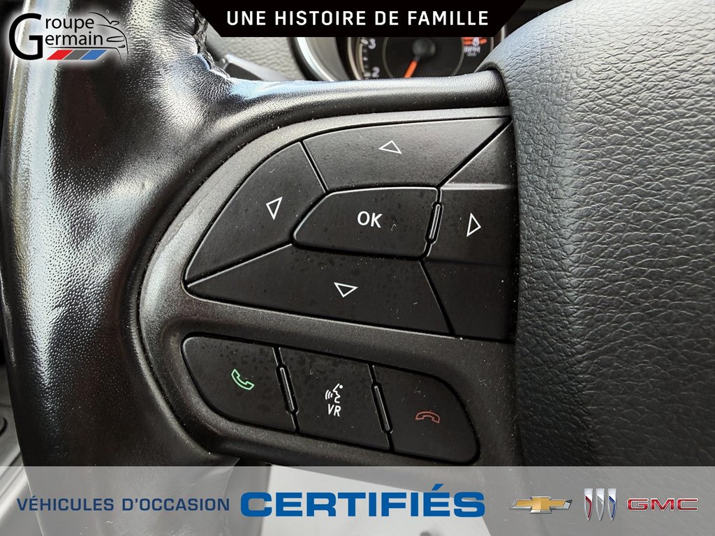 2020 Jeep CHEROKEE in St-Raymond, Quebec - 22 - w1024h768px