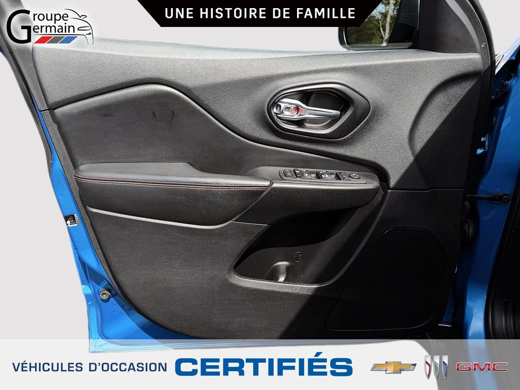 2020 Jeep CHEROKEE in St-Raymond, Quebec - 18 - w1024h768px