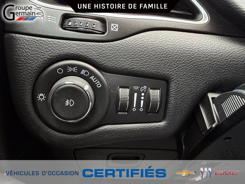 2020 Jeep CHEROKEE in St-Raymond, Quebec - 26 - w1024h768px
