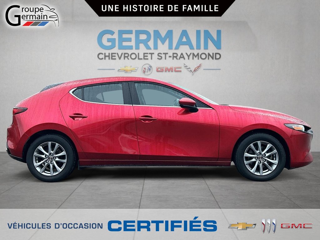 2023 Mazda 3 AWD à St-Raymond, Québec - 2 - w1024h768px