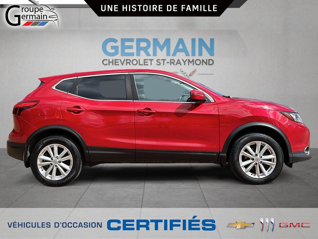 2017 Nissan Qashqai à St-Raymond, Québec - 2 - w1024h768px