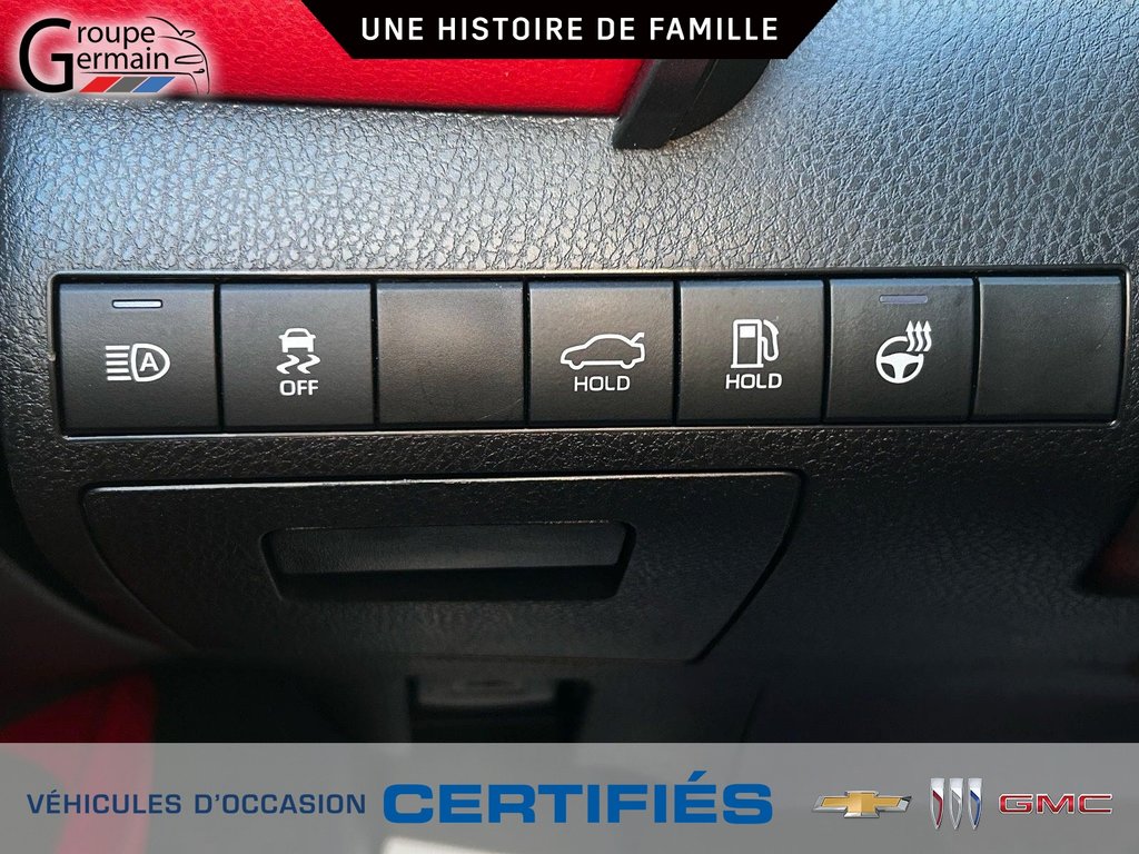 2022 Toyota Camry in St-Raymond, Quebec - 23 - w1024h768px