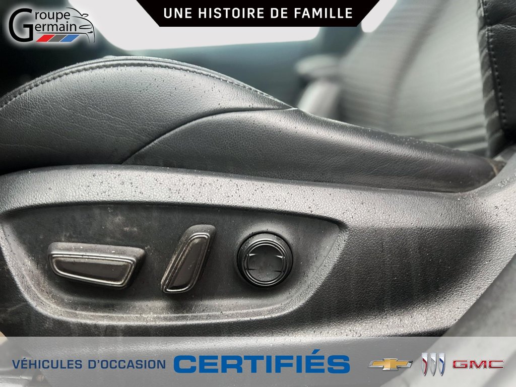 2020 Toyota Corolla à St-Raymond, Québec - 14 - w1024h768px