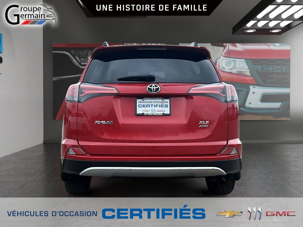 2016 Toyota RAV4 in St-Raymond, Quebec - 4 - w1024h768px
